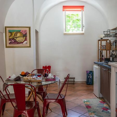 B&B Corte Dei Memoli Di Margiotta Giuseppina Lecce Exterior foto