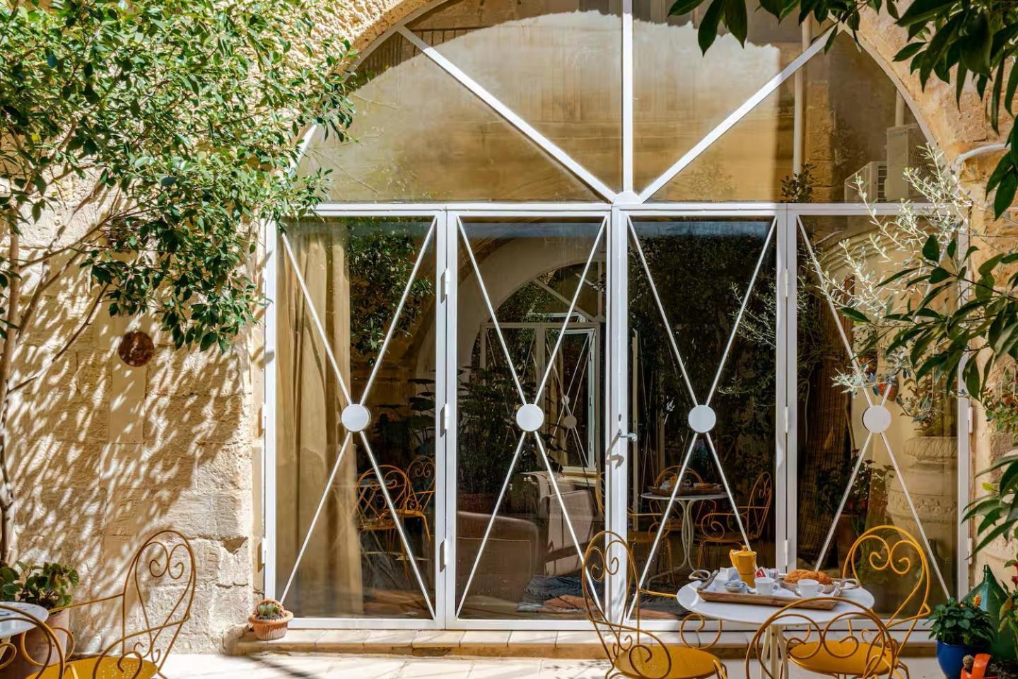 B&B Corte Dei Memoli Di Margiotta Giuseppina Lecce Exterior foto