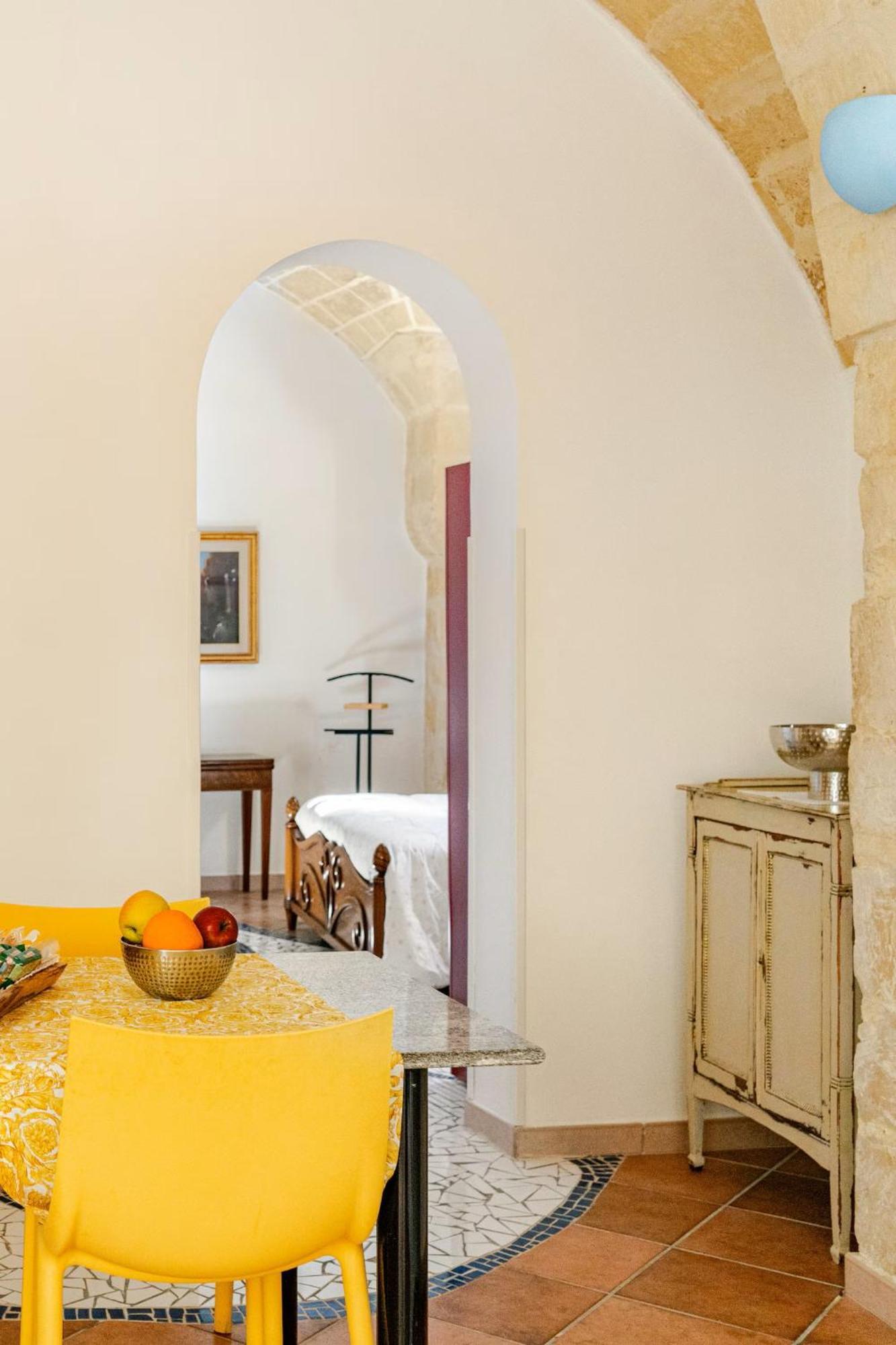 B&B Corte Dei Memoli Di Margiotta Giuseppina Lecce Exterior foto