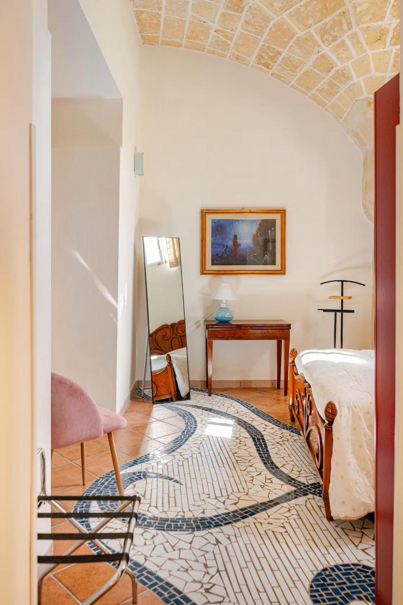 B&B Corte Dei Memoli Di Margiotta Giuseppina Lecce Exterior foto