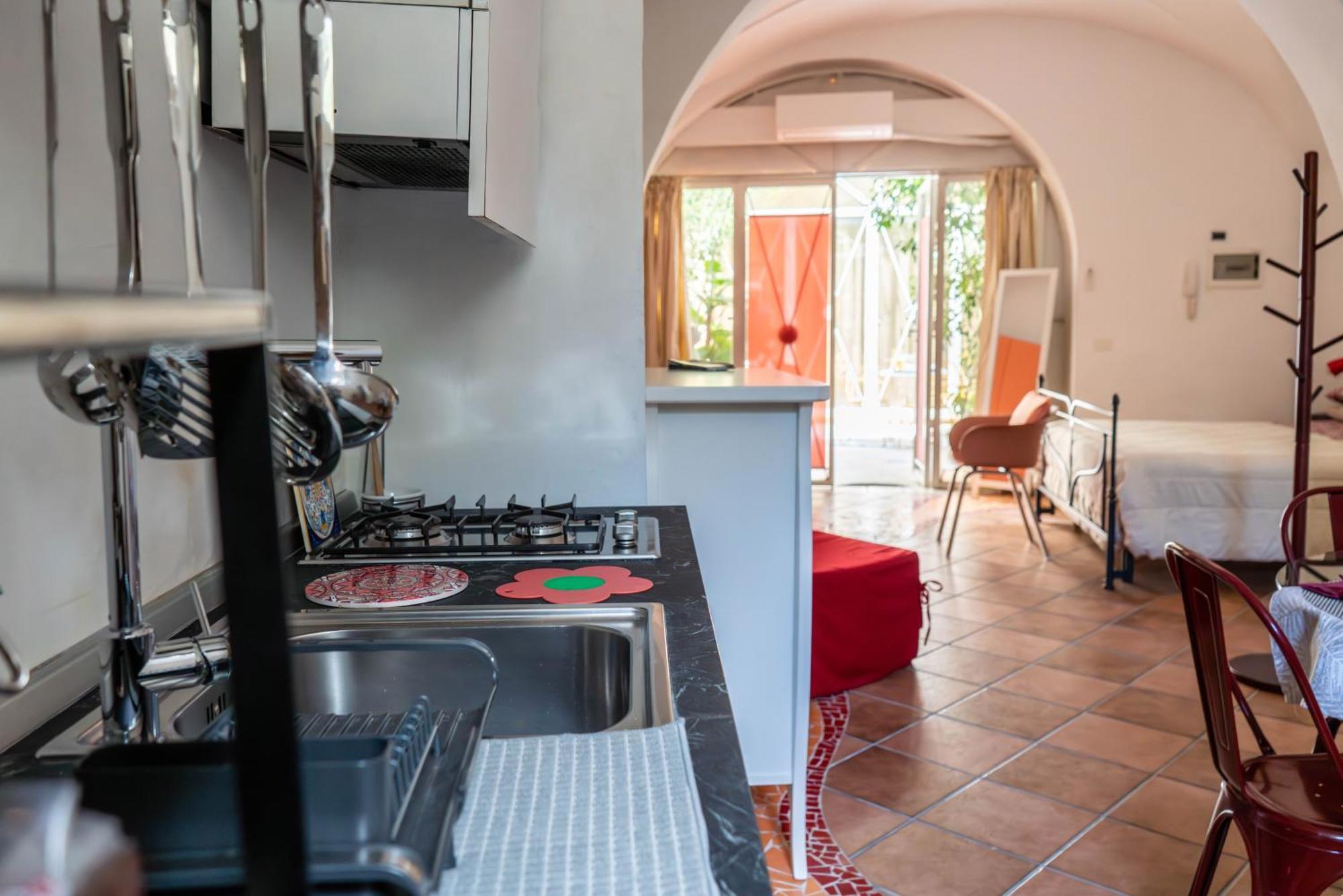 B&B Corte Dei Memoli Di Margiotta Giuseppina Lecce Exterior foto