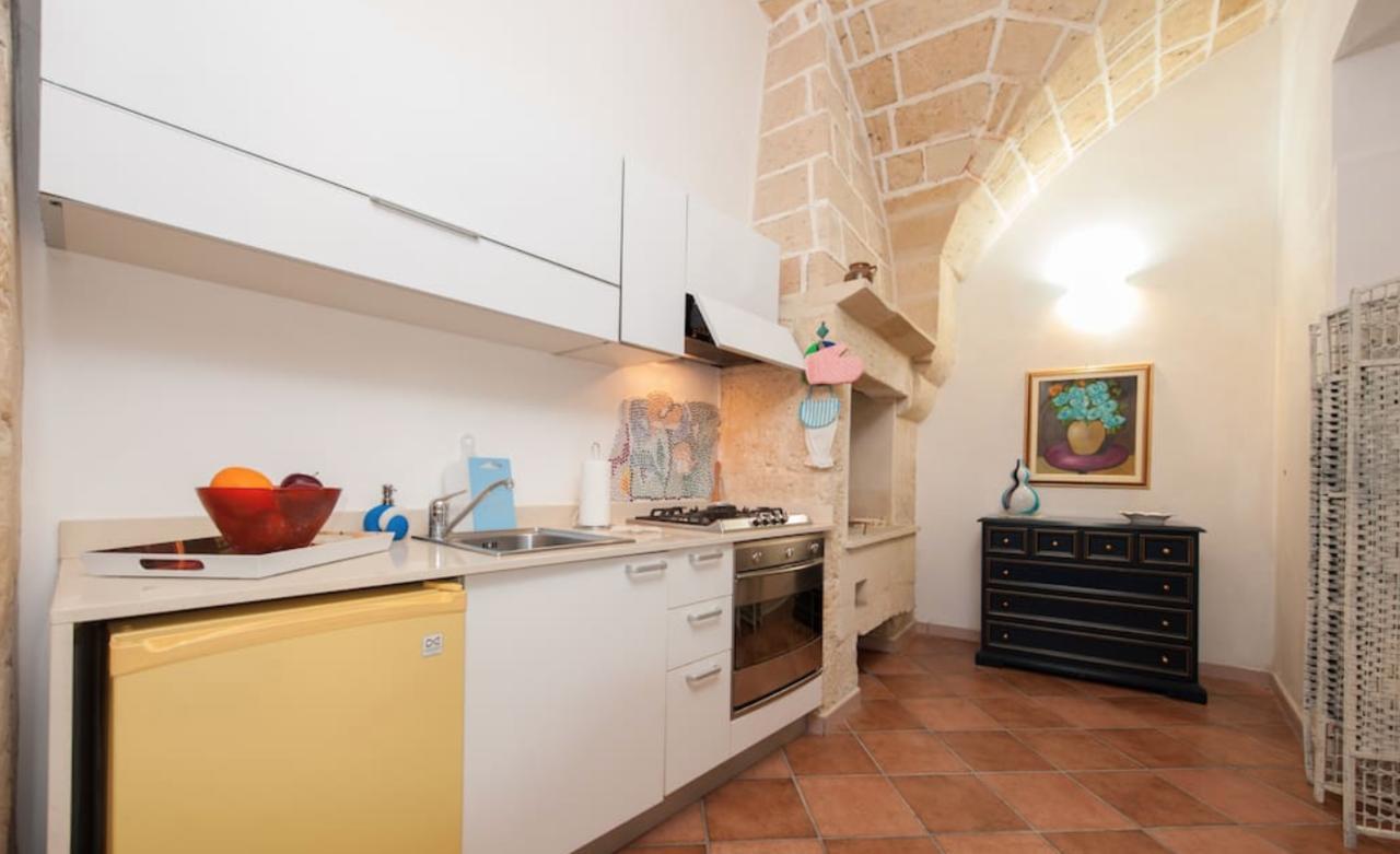 B&B Corte Dei Memoli Di Margiotta Giuseppina Lecce Exterior foto